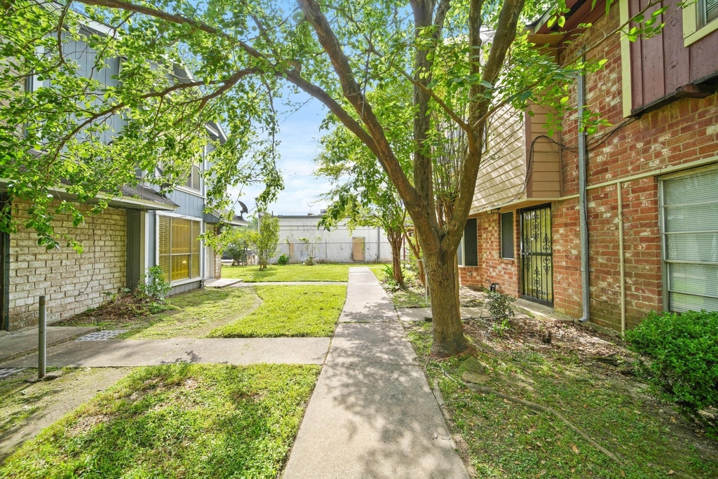 13464 Castilian Drive - Photo 11