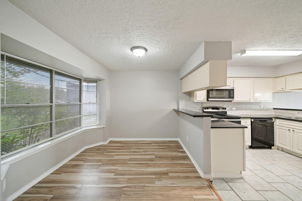 13464 Castilian Drive - Photo 3
