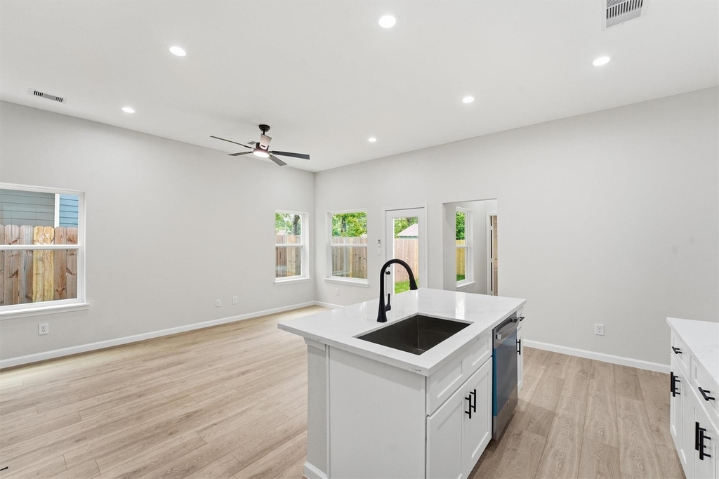 4354 Clover Street - Photo 7