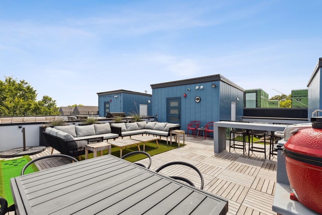 422 W 9th Street - Photo 25