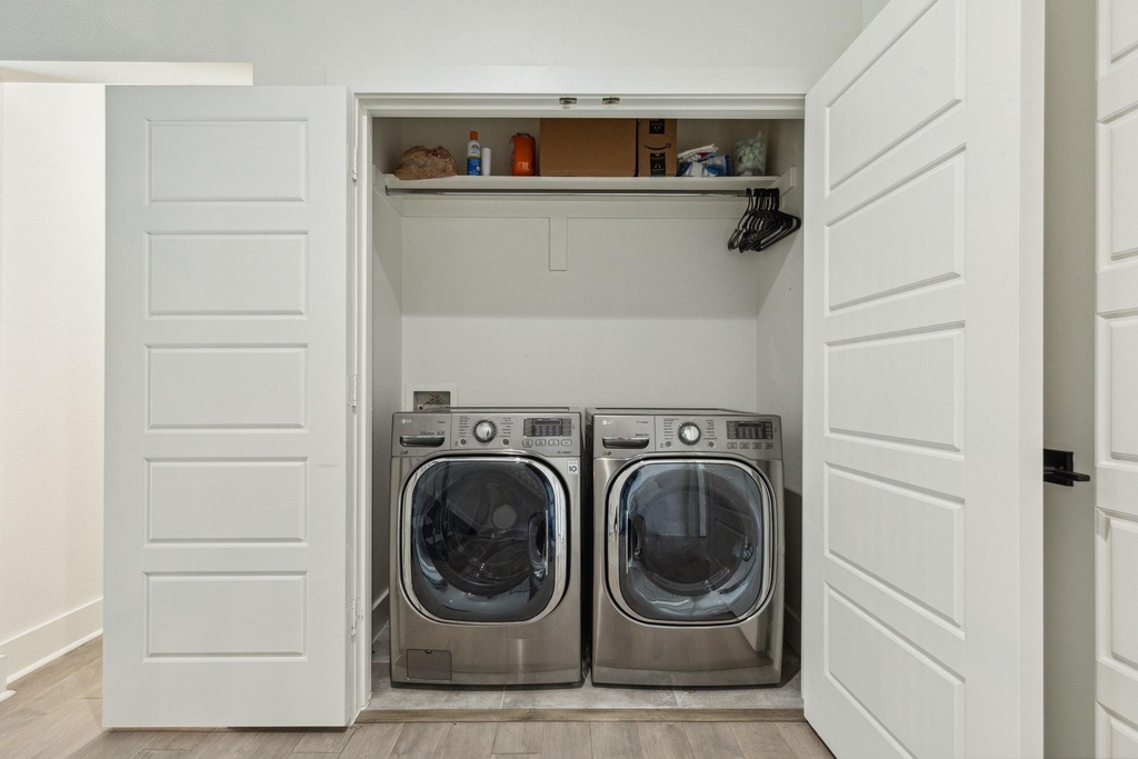 422 W 9th Street - Photo 16