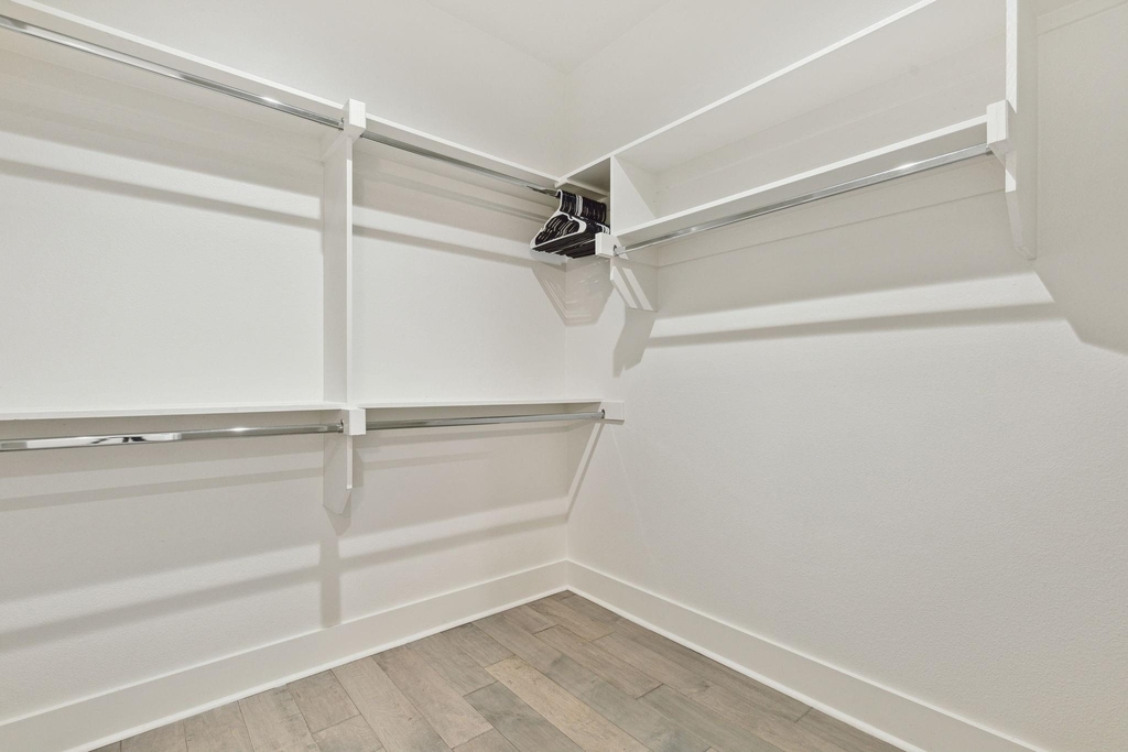 422 W 9th Street - Photo 22