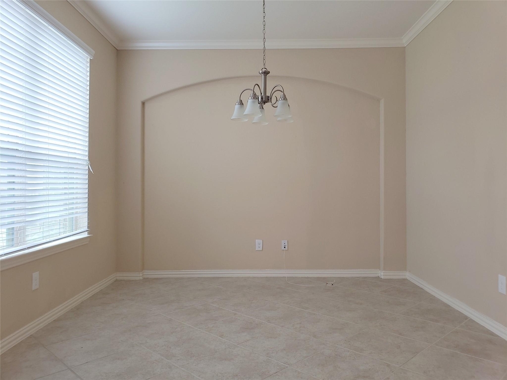8818 Cornina Drive - Photo 3
