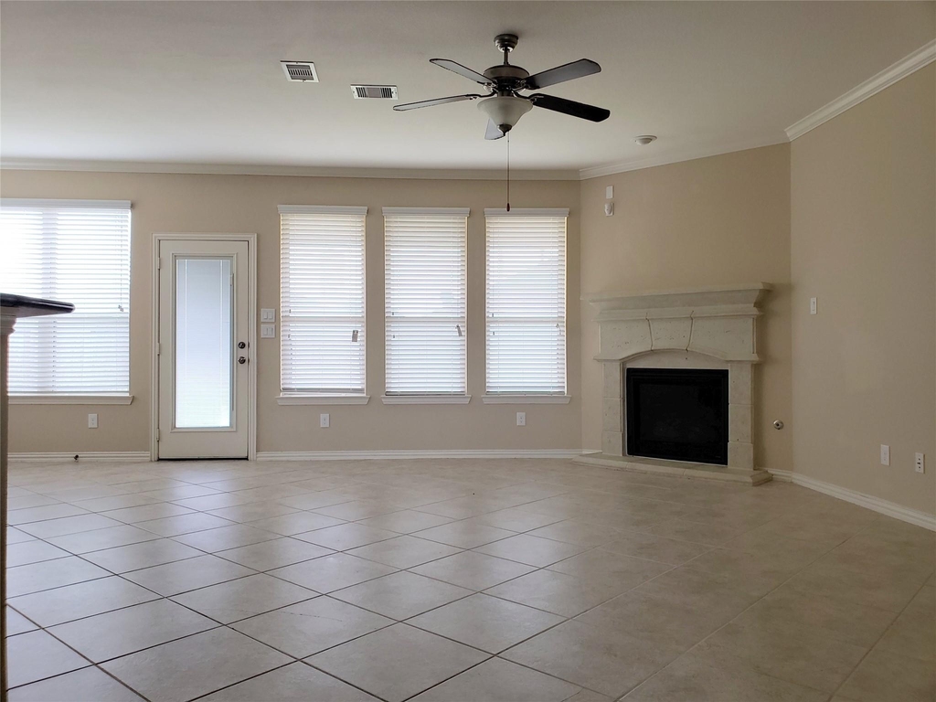 8818 Cornina Drive - Photo 4