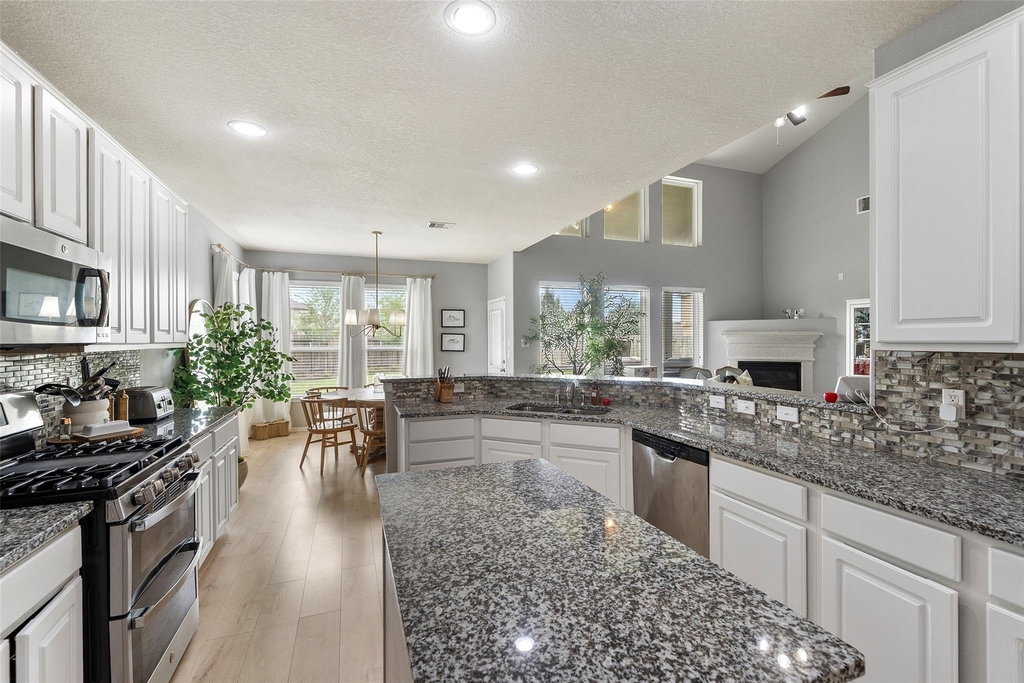 4142 Soaring Elm Street - Photo 1