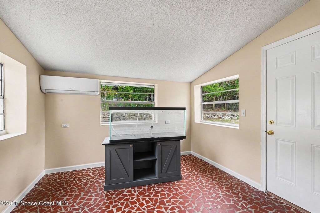 3960 Barcelona Street - Photo 10