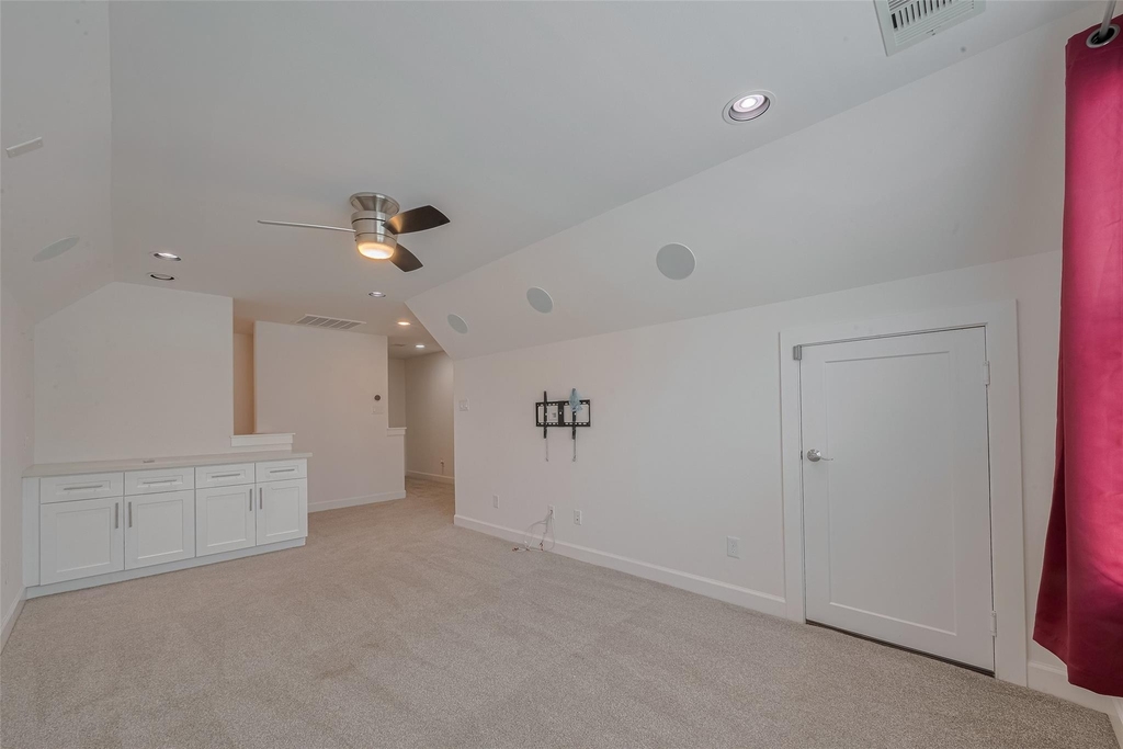 854 W 20th Street - Photo 30