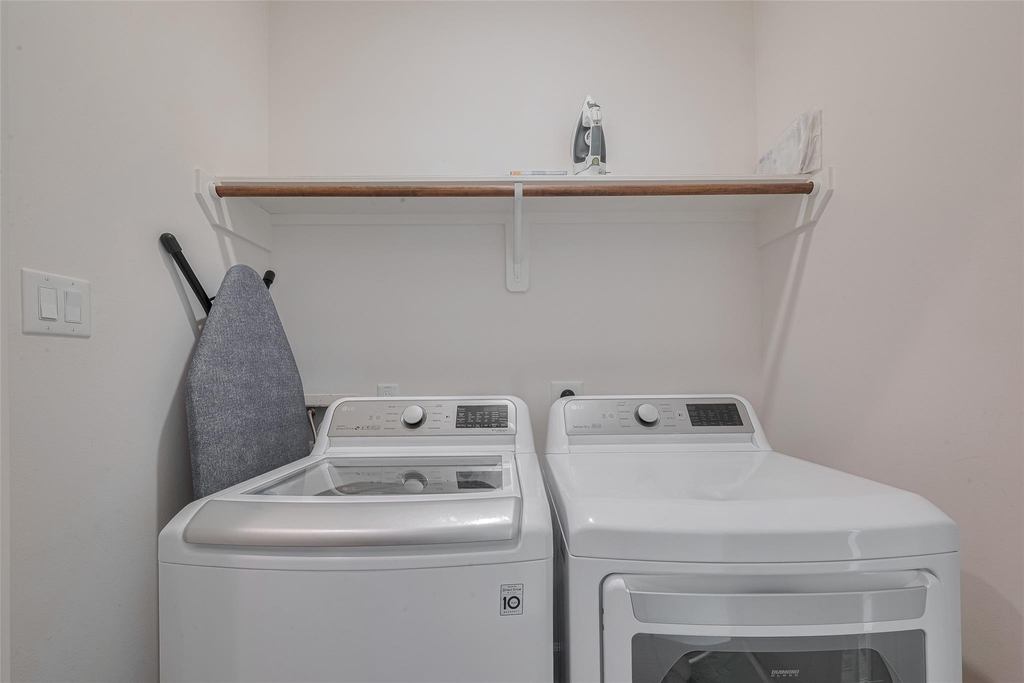 854 W 20th Street - Photo 15