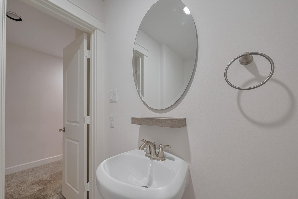 854 W 20th Street - Photo 27