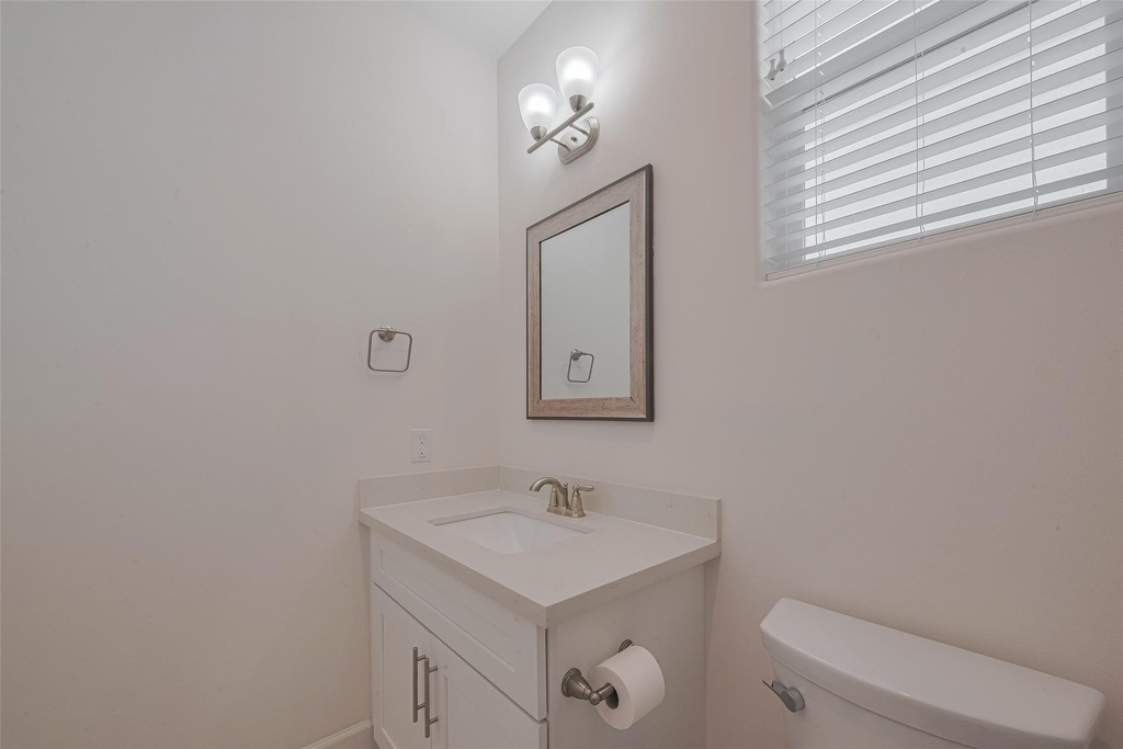 854 W 20th Street - Photo 17