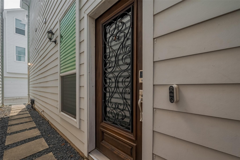 854 W 20th Street - Photo 3