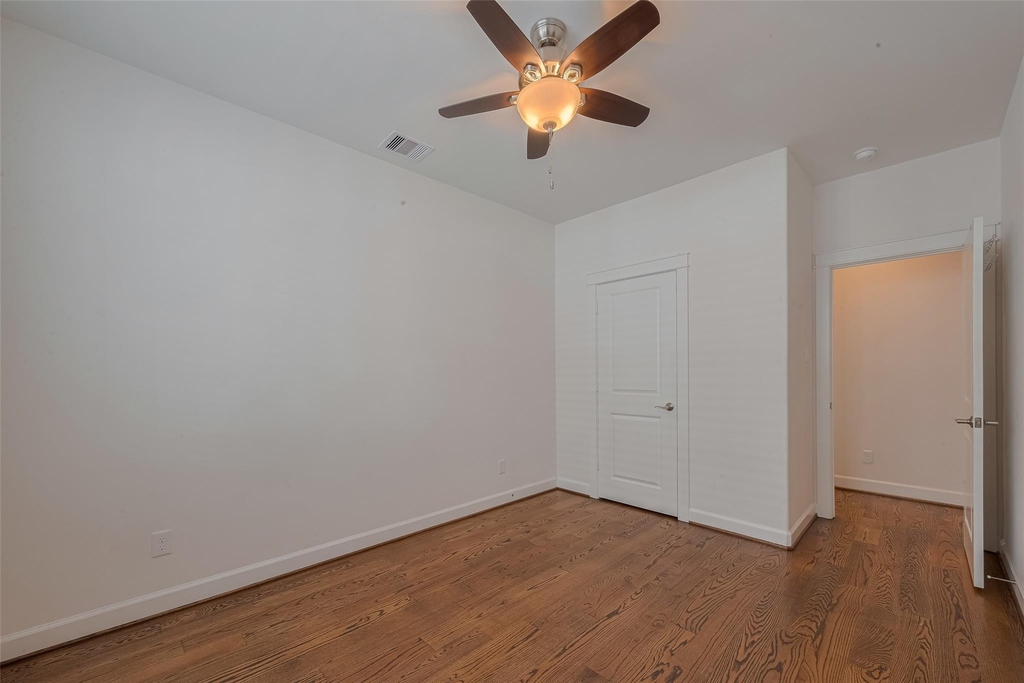 854 W 20th Street - Photo 23
