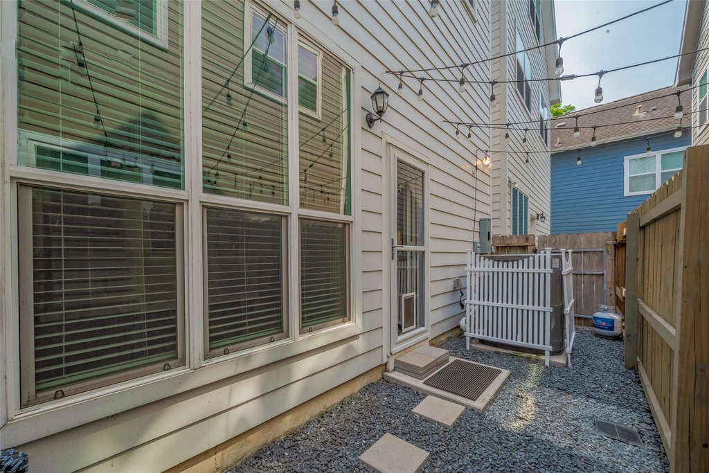 854 W 20th Street - Photo 39