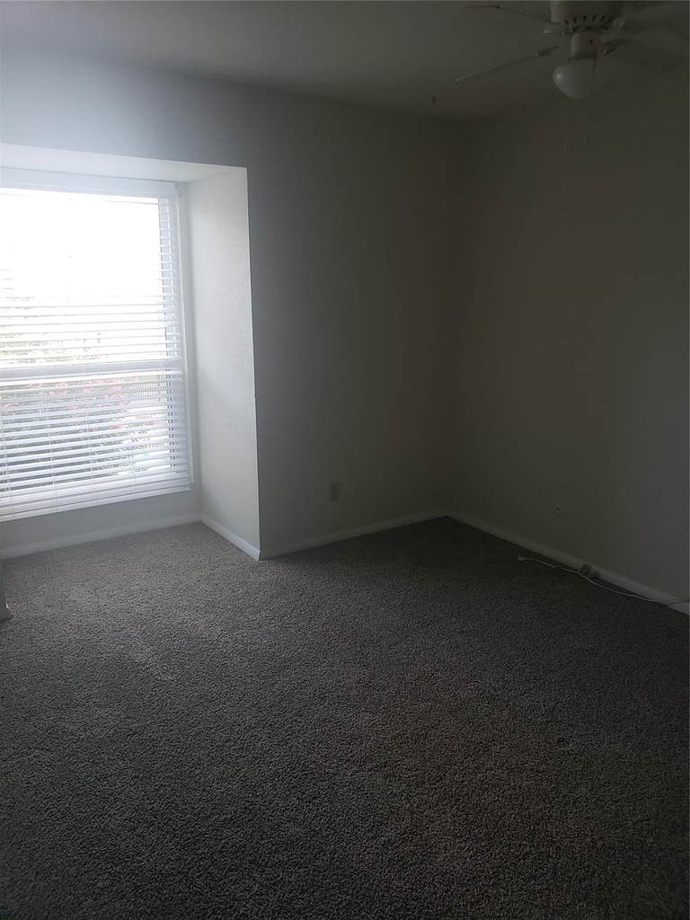 16120 Stuebner Airline Road - Photo 10