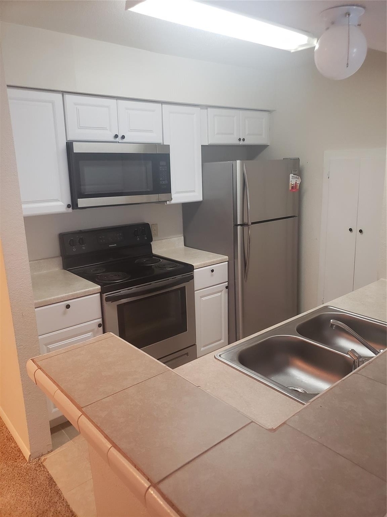 16120 Stuebner Airline Road - Photo 5