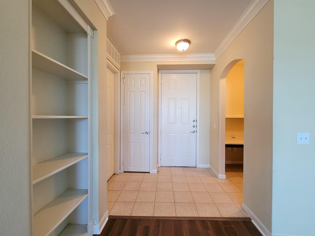 7575 Kirby Drive - Photo 4
