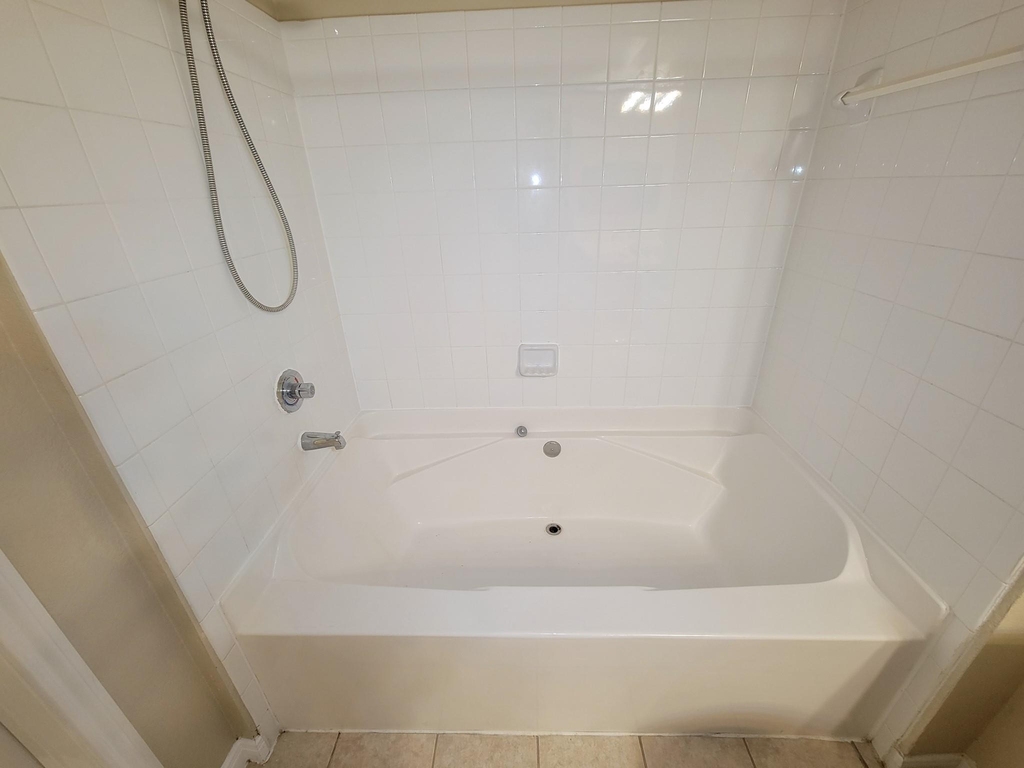 7575 Kirby Drive - Photo 14
