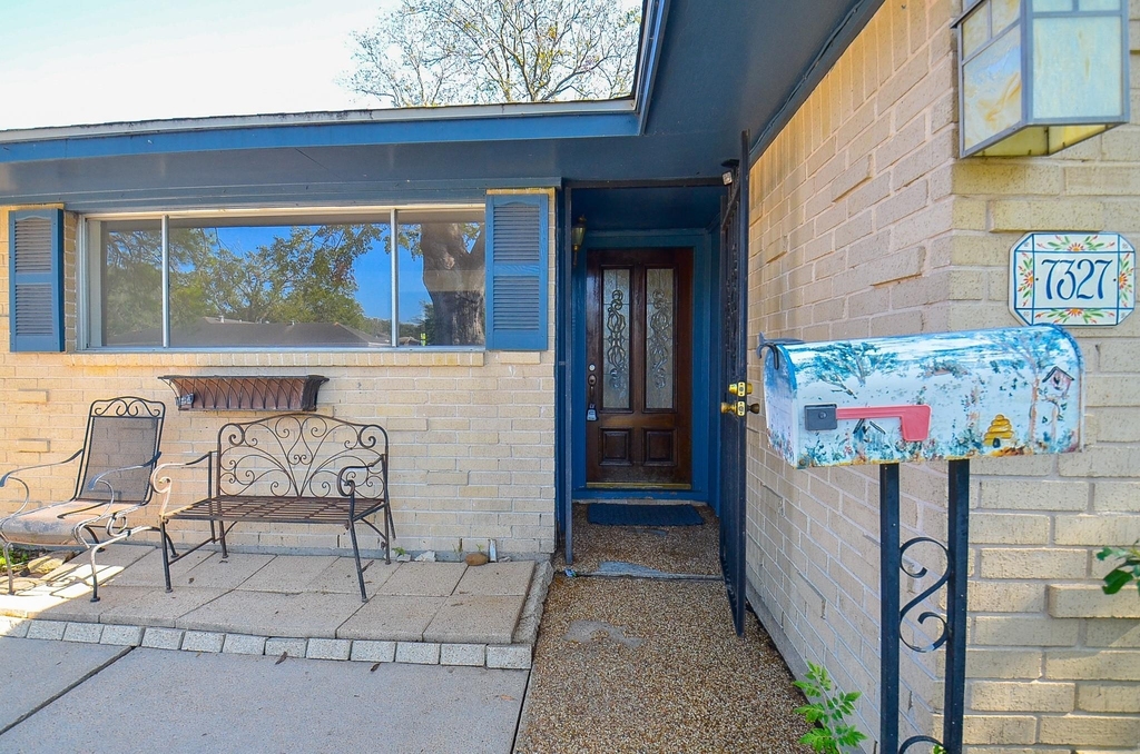 7327 Osage Street - Photo 2