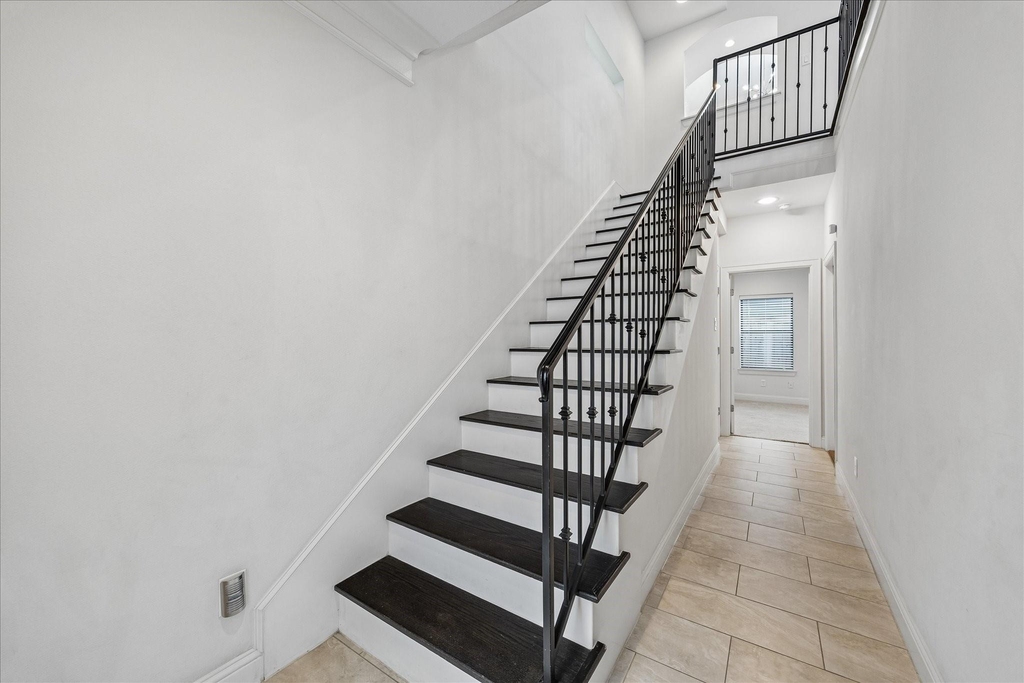 734 W 20th Street - Photo 21