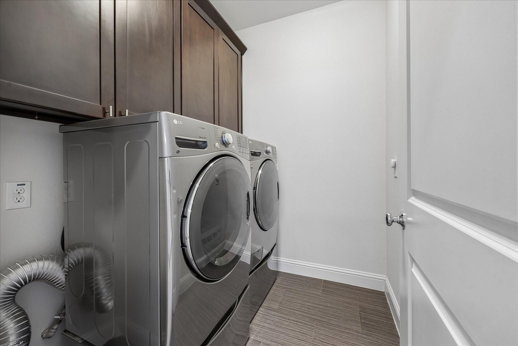 734 W 20th Street - Photo 22