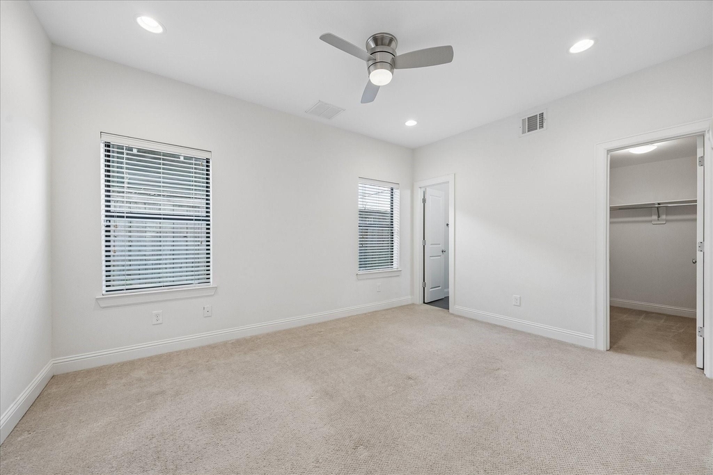 734 W 20th Street - Photo 17