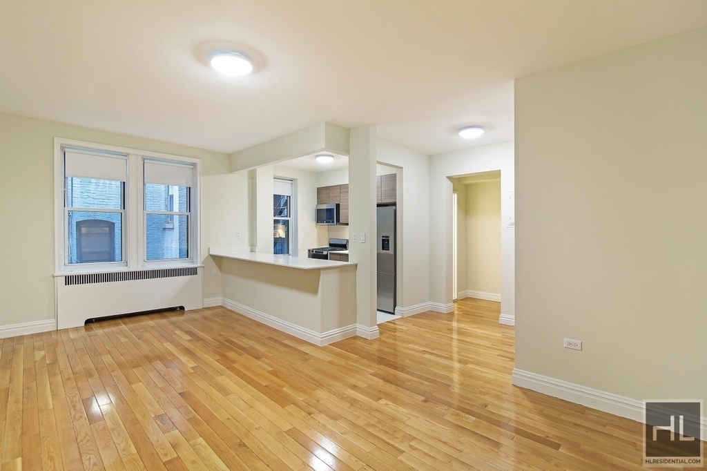 West 18th Street - Photo 1