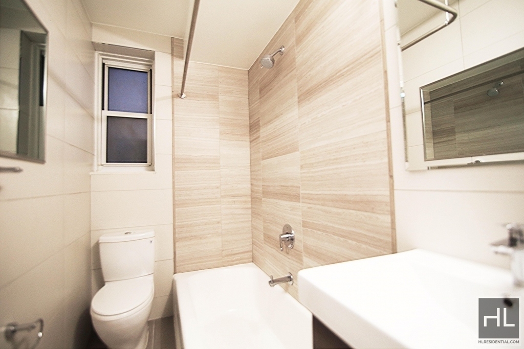 West 18th Street - Photo 3