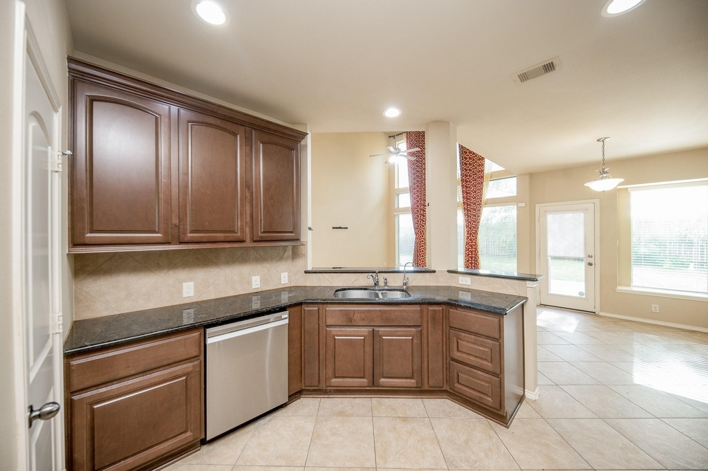 4019 Windmill Creek Drive - Photo 10