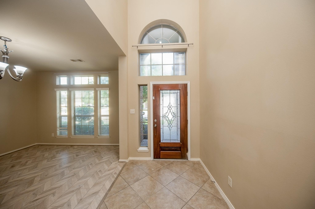 4019 Windmill Creek Drive - Photo 3