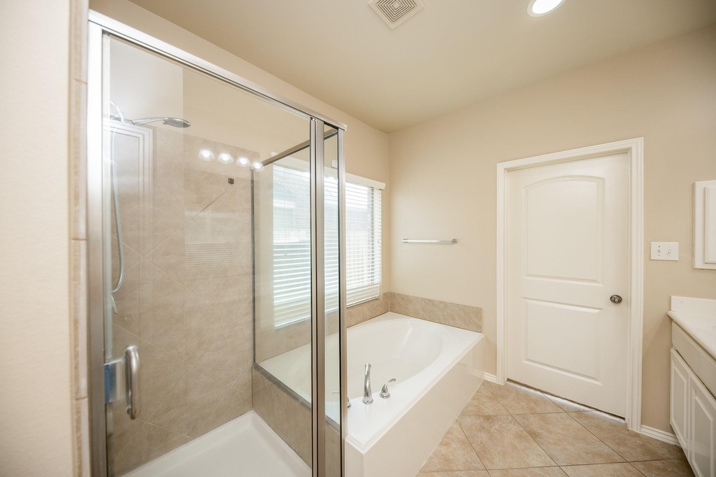 4019 Windmill Creek Drive - Photo 14