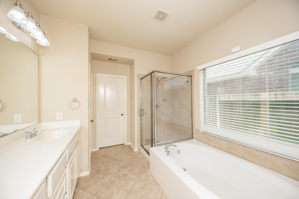 4019 Windmill Creek Drive - Photo 15