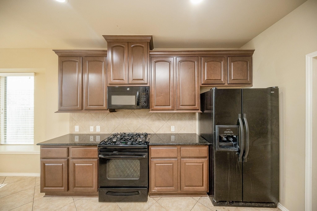 4019 Windmill Creek Drive - Photo 11