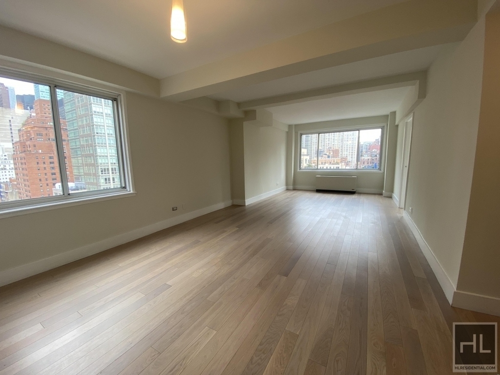 East 51st Street - Photo 2