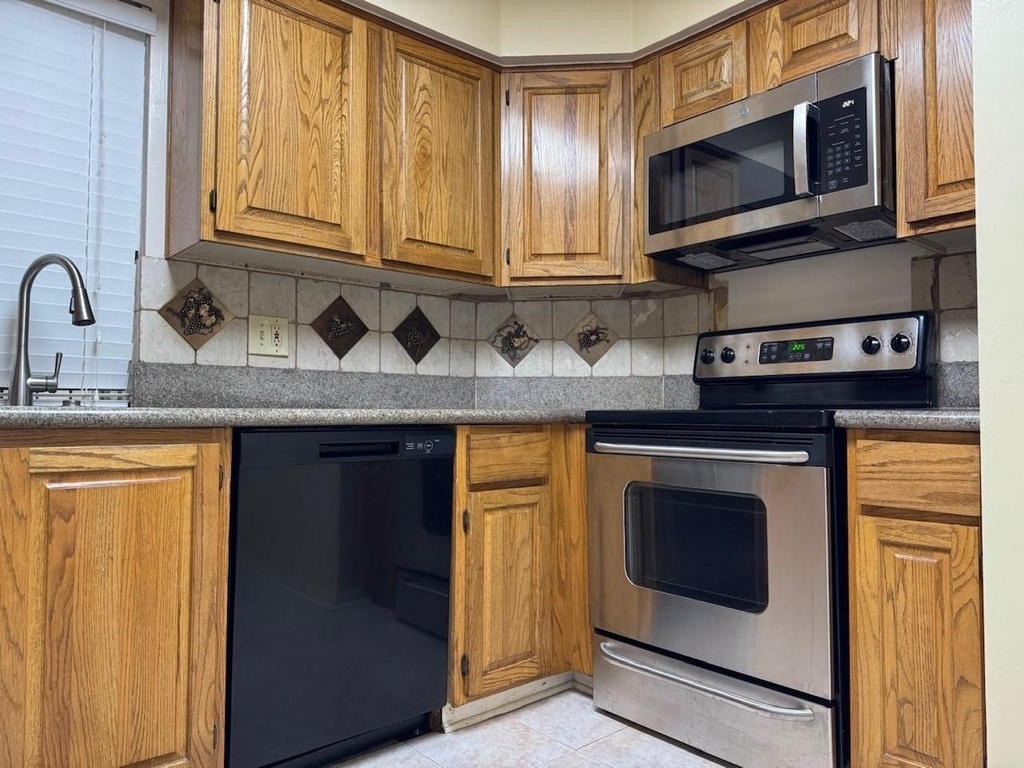 5200 Weslayan Street - Photo 10