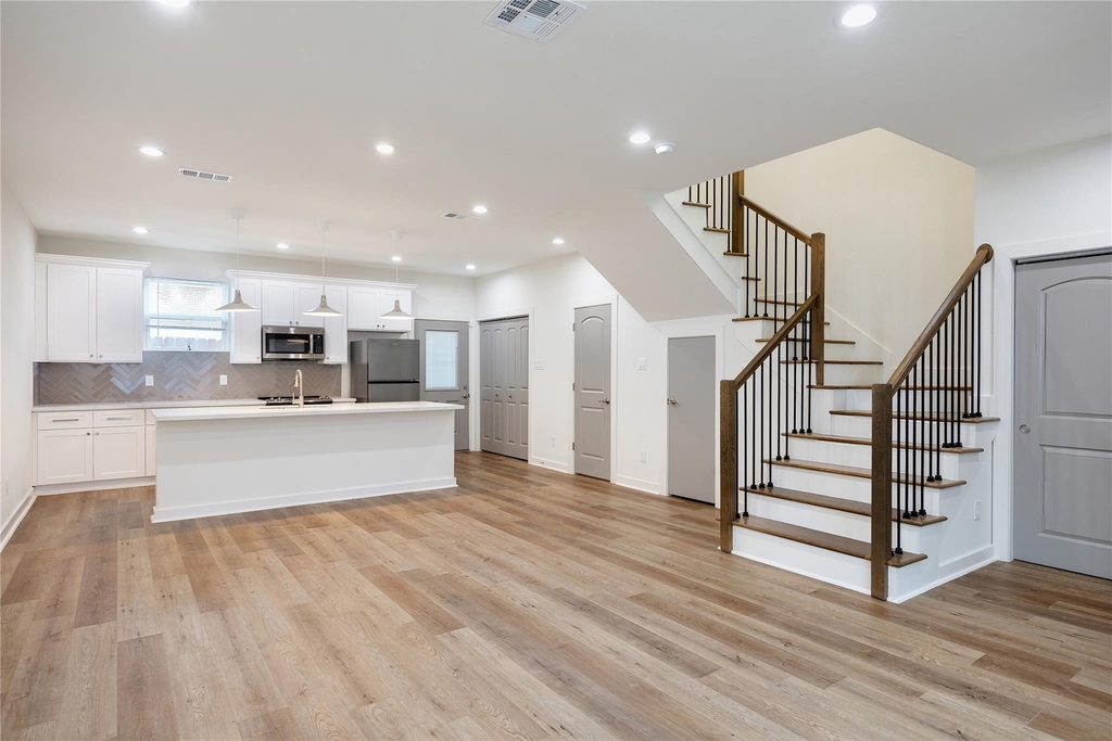 2753 Redrock Street - Photo 11