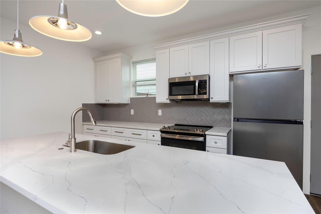2753 Redrock Street - Photo 14