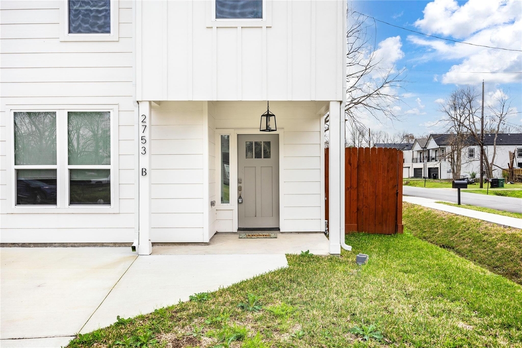 2753 Redrock Street - Photo 1