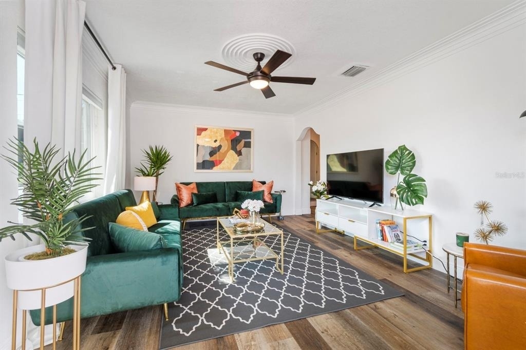 2402 W Cypress Street - Photo 2