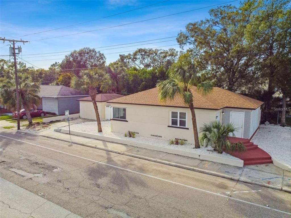 2402 W Cypress Street - Photo 0