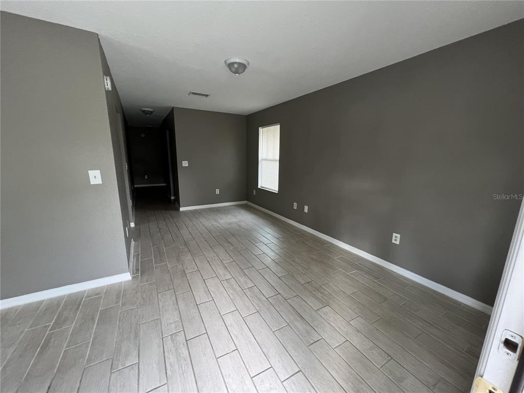 717 W Silver Springs Place - Photo 1