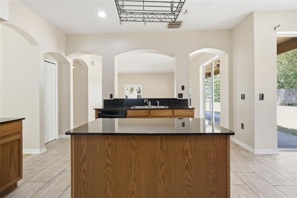 2631 Queen Alberta Drive - Photo 8