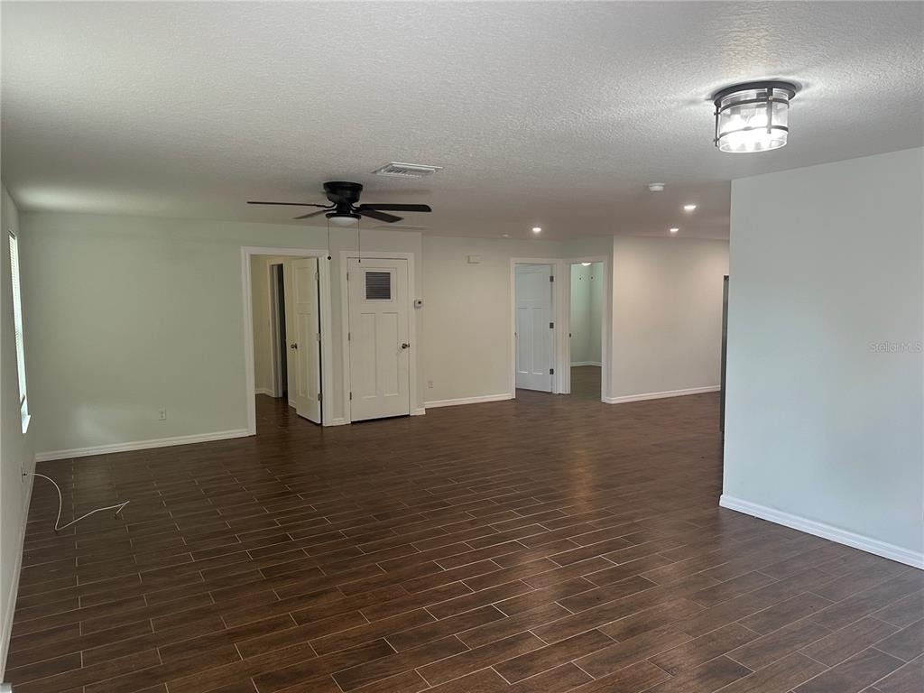 3735 39th Avenue N - Photo 2