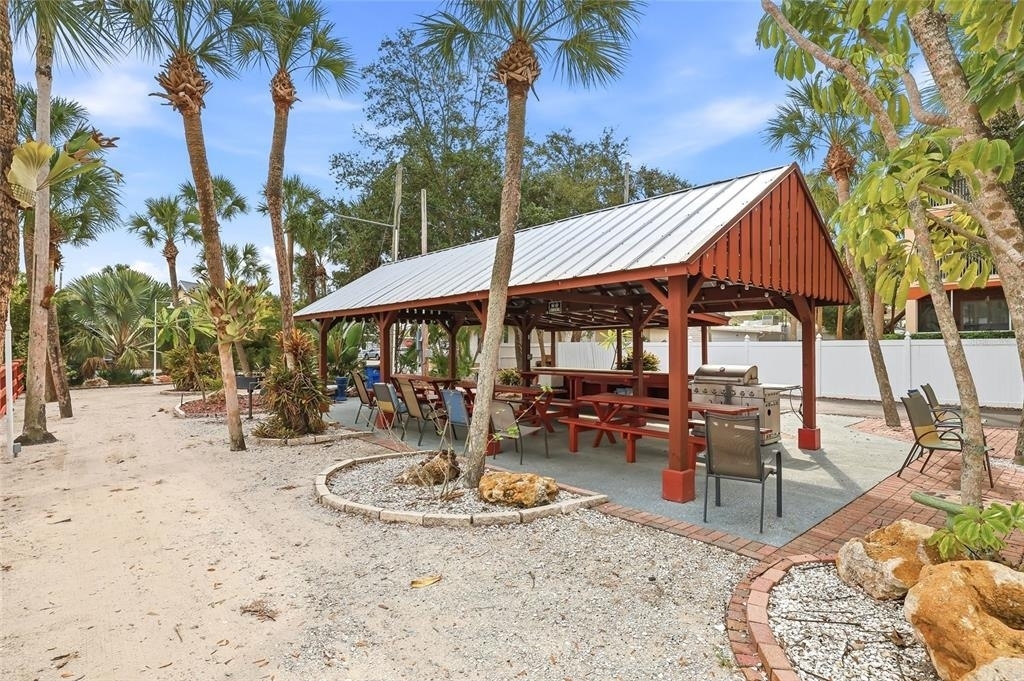 4851 W Gandy Boulevard - Photo 38