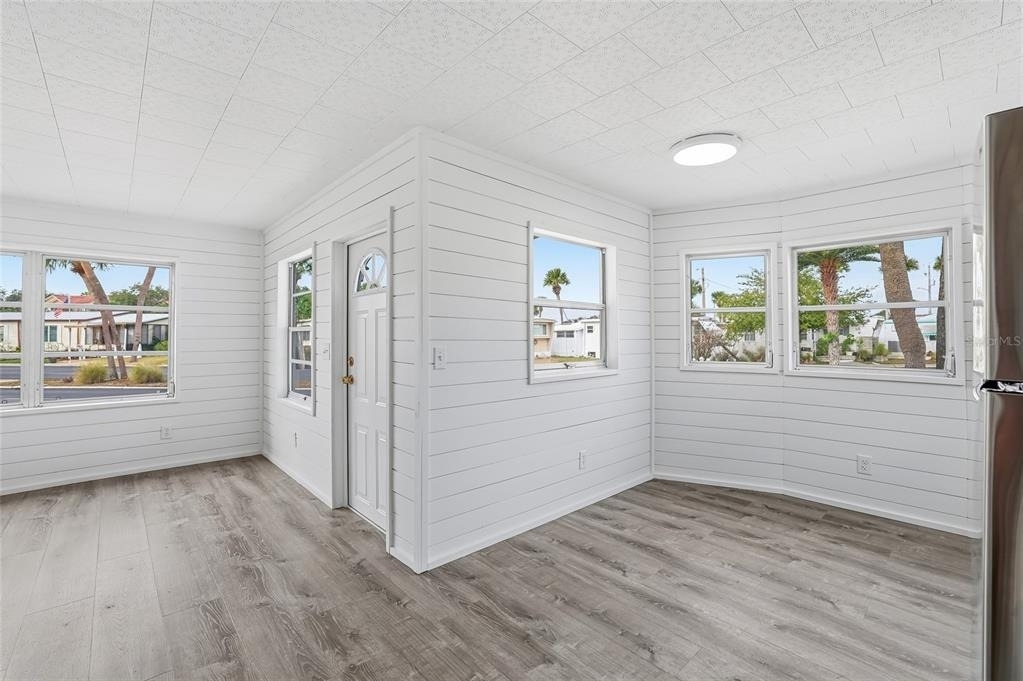 4851 W Gandy Boulevard - Photo 12