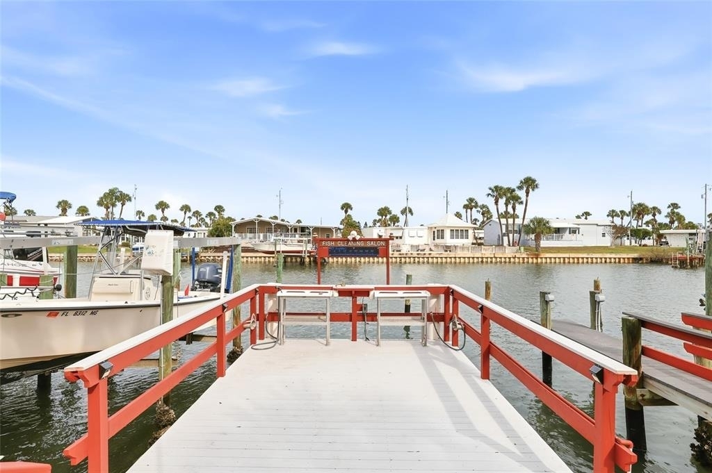 4851 W Gandy Boulevard - Photo 36