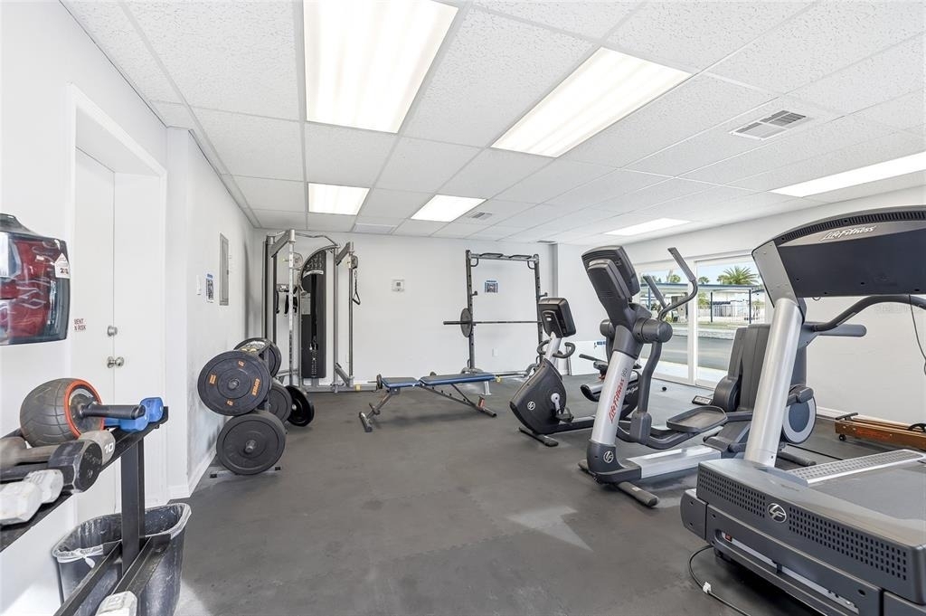 4851 W Gandy Boulevard - Photo 32