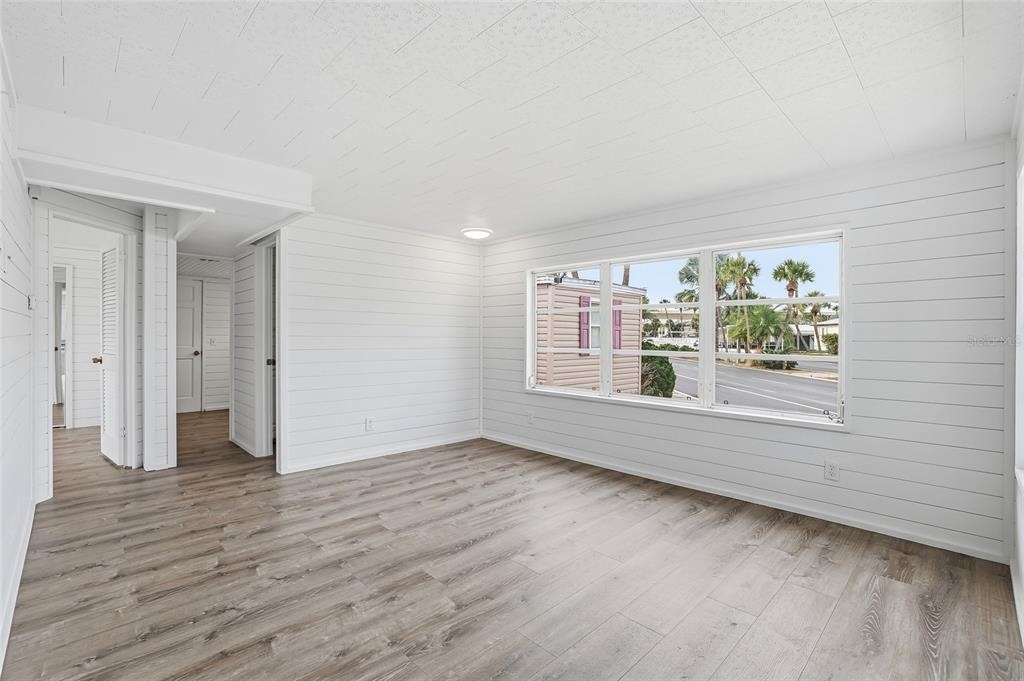 4851 W Gandy Boulevard - Photo 14