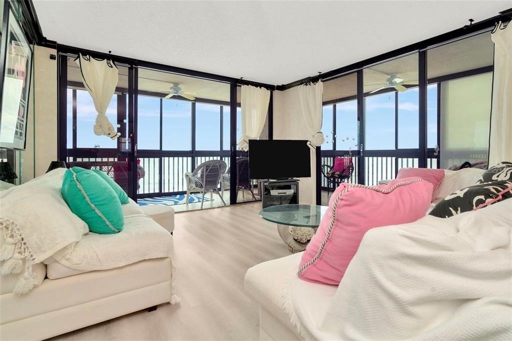 15462 Gulf Boulevard - Photo 9