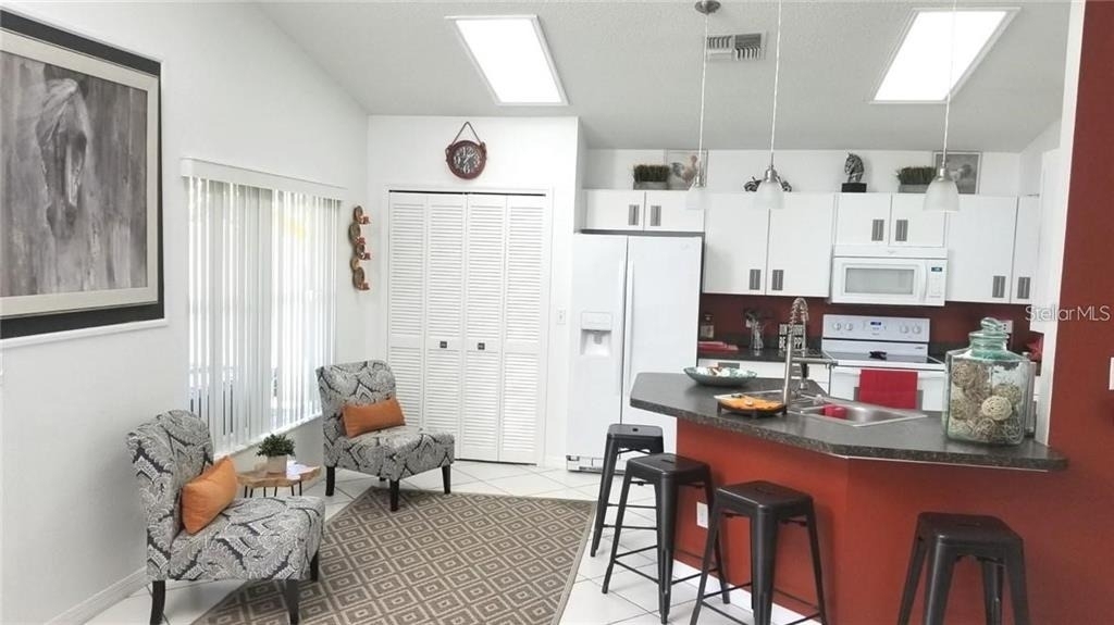 11859 Hartfordshire Way - Photo 2