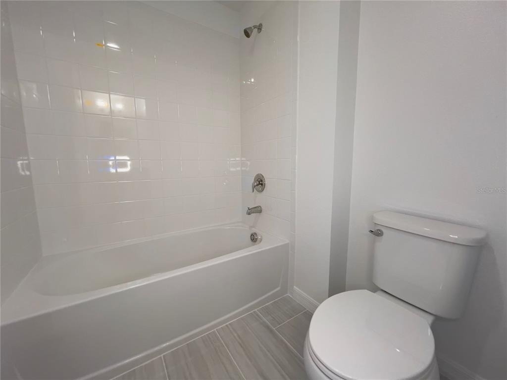 490 Thompson Village Avenue - Photo 19